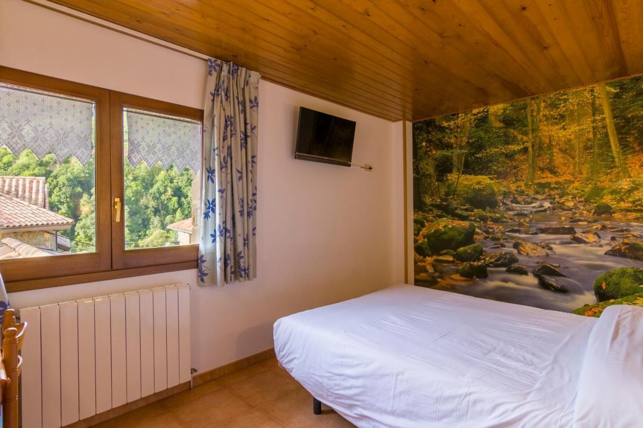 Hostal Cal Mestre Вилальонга-де-Тер Экстерьер фото